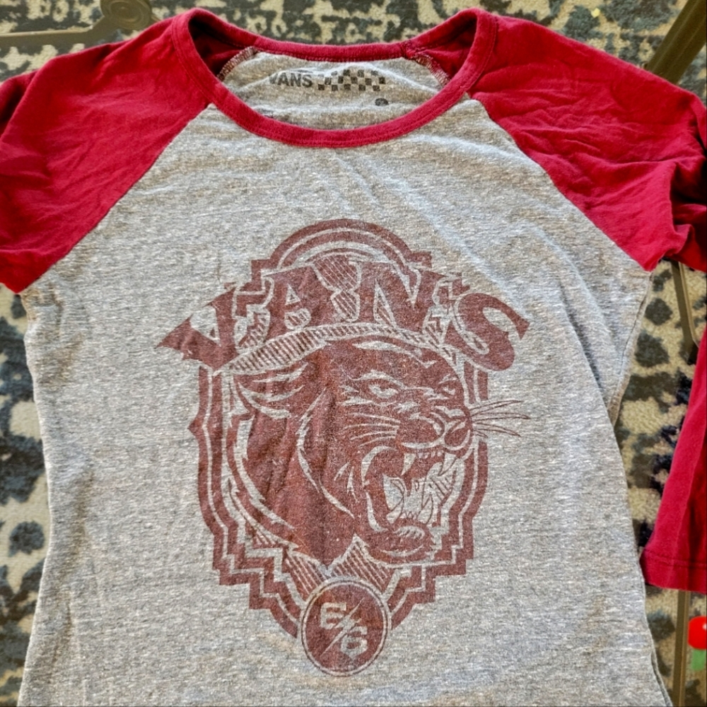 Vans mid sleeve shirt